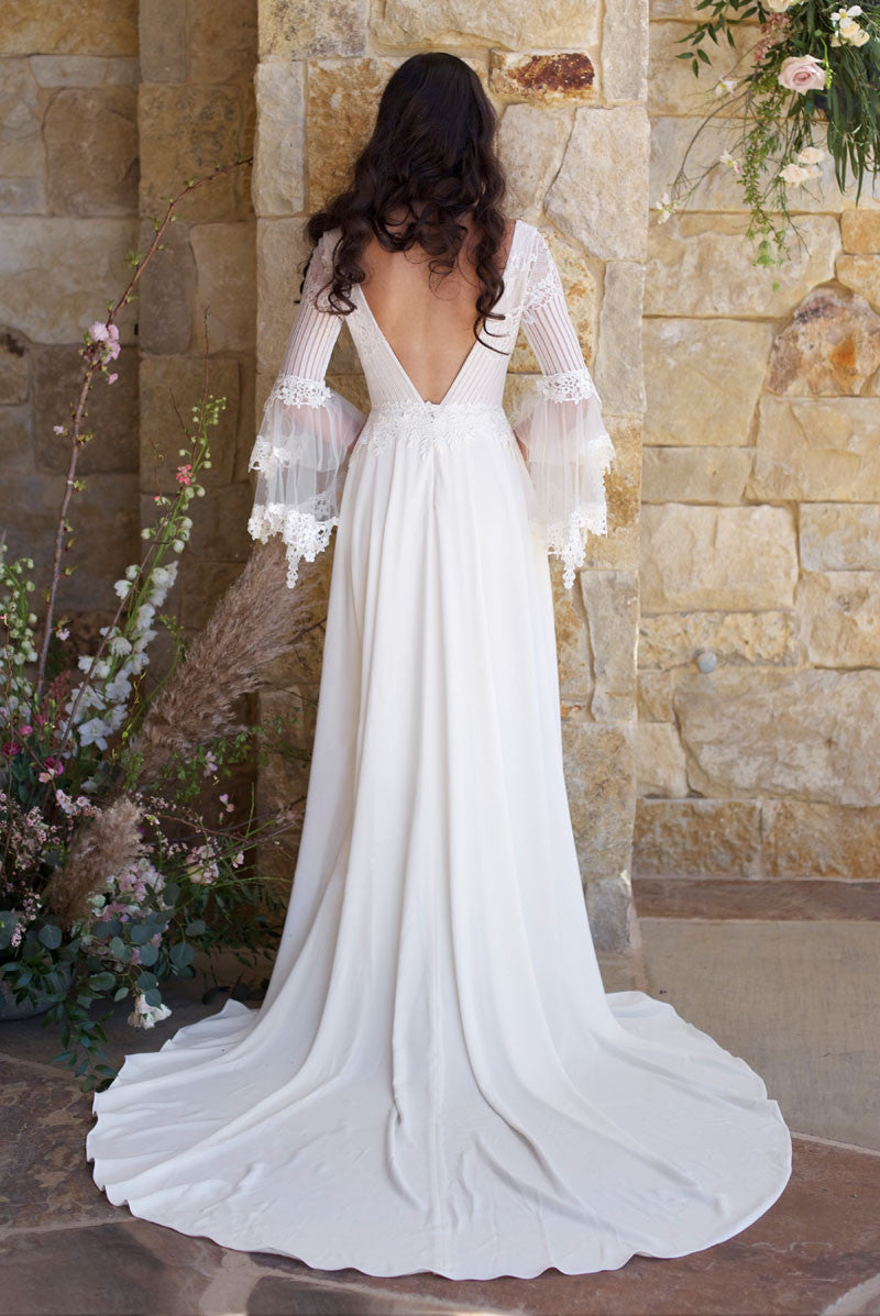 Claire Pettibone Romantique Sauvignon Lace Gown