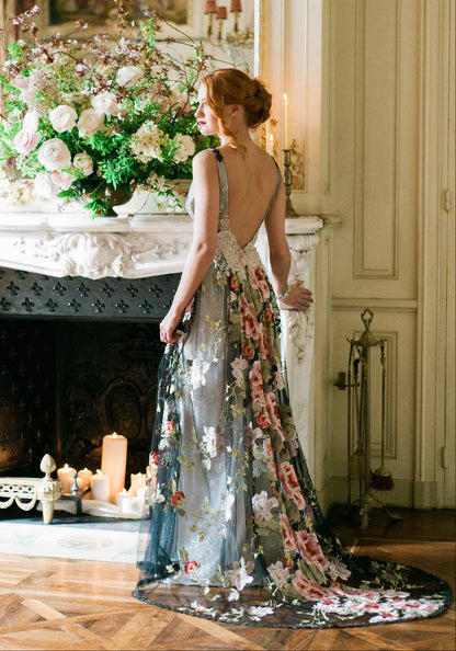 Raven Black A-line Wedding Dress Luxurious Designer Claire Pettibone Raven Black A-line Wedding Dress Luxurious Designer Claire Pettibone