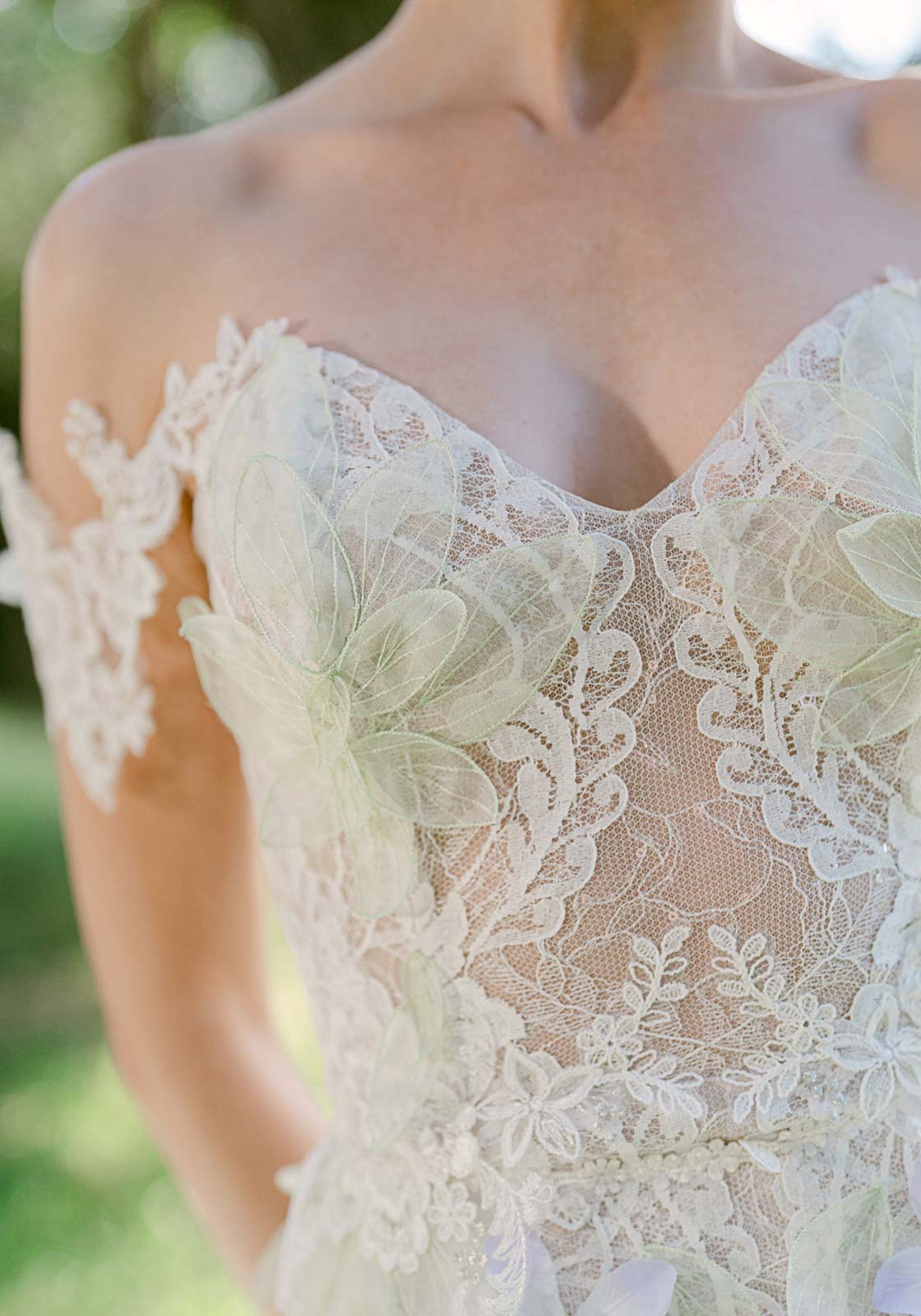 Lace bodice sweetheart neckline of the Everglade Mini Dress