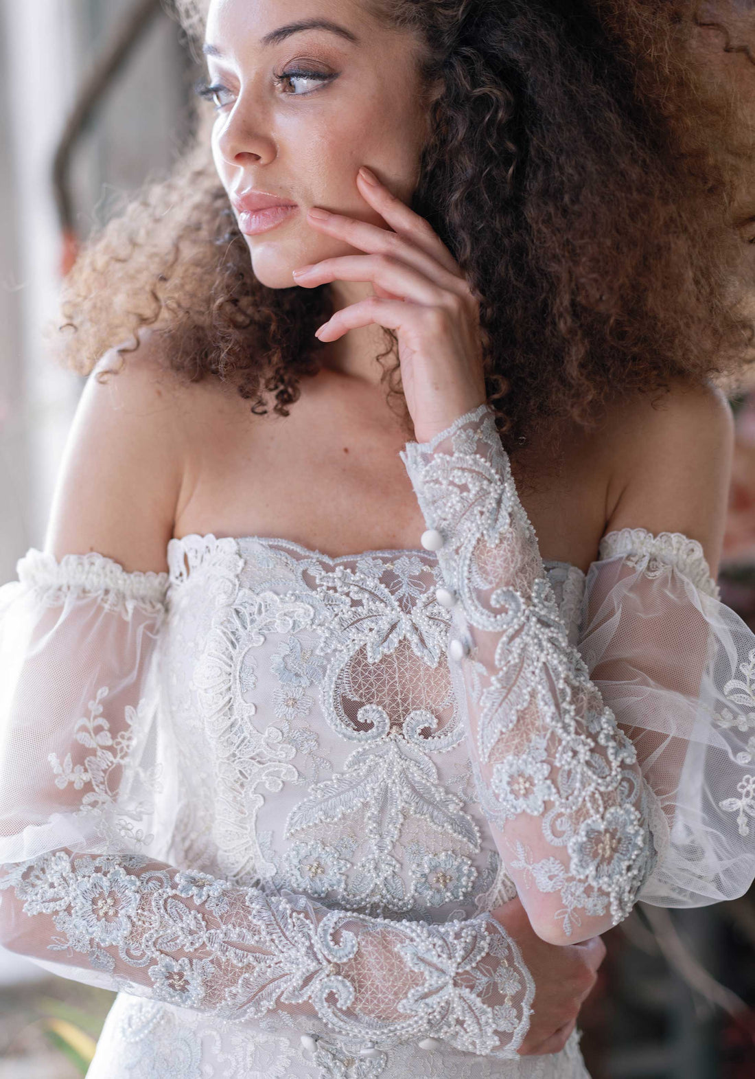 Strapless wedding dress Aquamarine with lace detachable sleeves