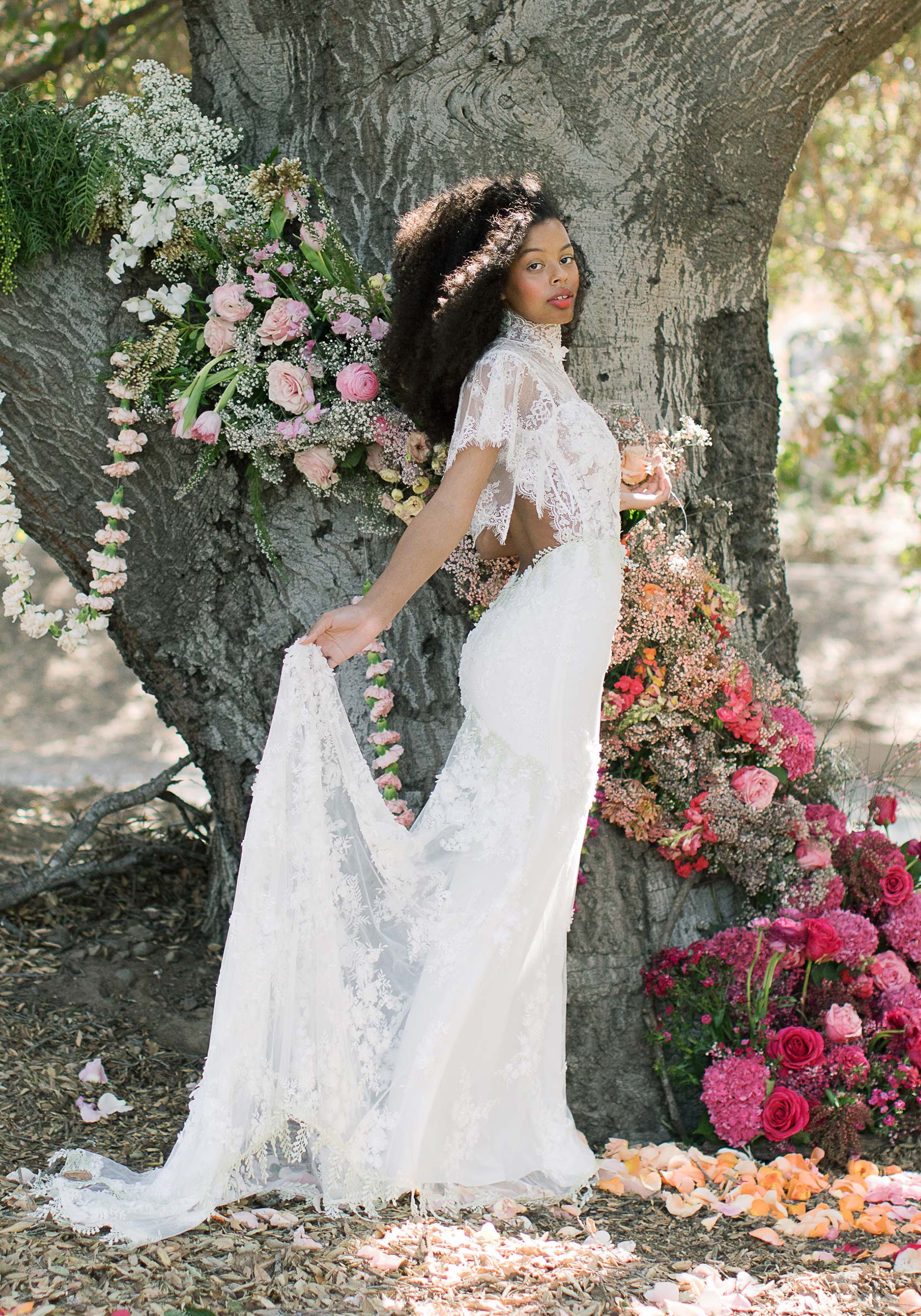 A-line Vintage Rustic Wedding Dresses V Neck Beaded Lace Bridal Gown –  Pgmdress