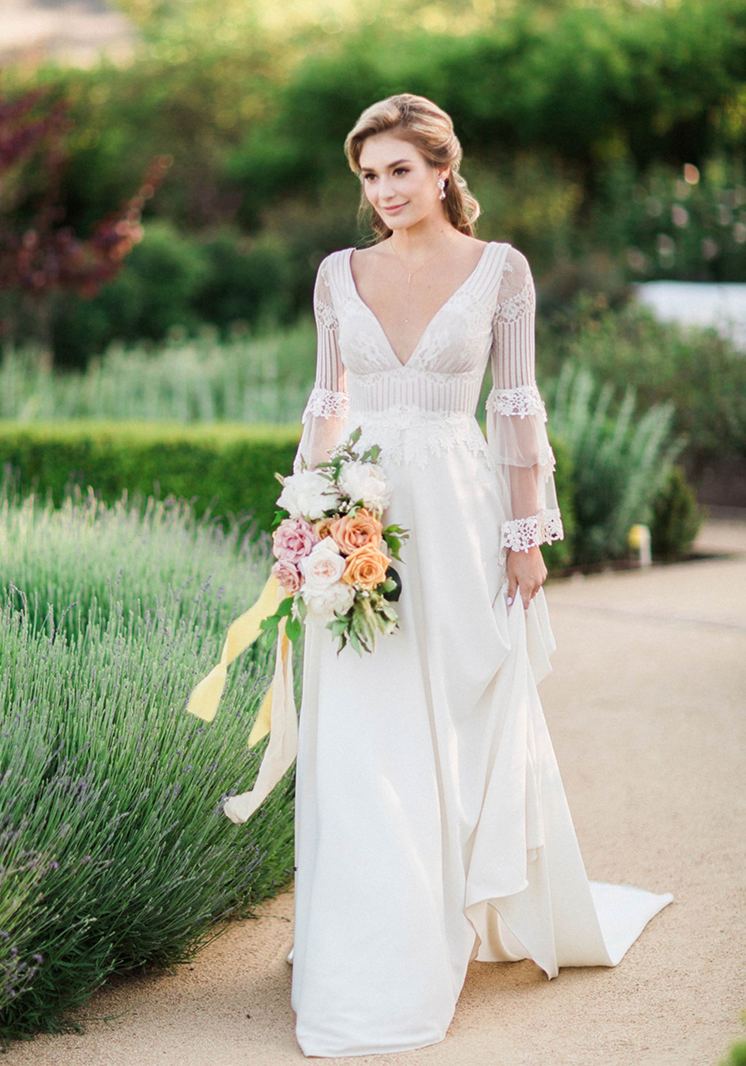 Wedding Dress Bohemian White Attire Lace Abito Sposa Uncinetto Sauvignon A-line Wedding Dress With Long Sleeves By Claire Pettibone Wedding Dress Bohemian White Attire Lace Abito Sposa Uncinetto Sauvignon A-line Wedding Dress With Long Sleeves By Claire Pettibone