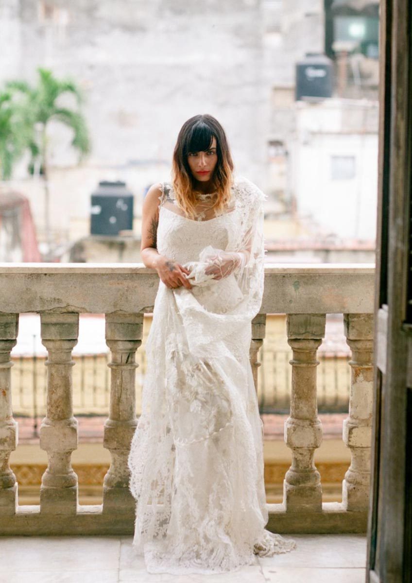 White Couture Lace Wedding Dress Sample Gown White Couture Lace Wedding Dress Sample Gown